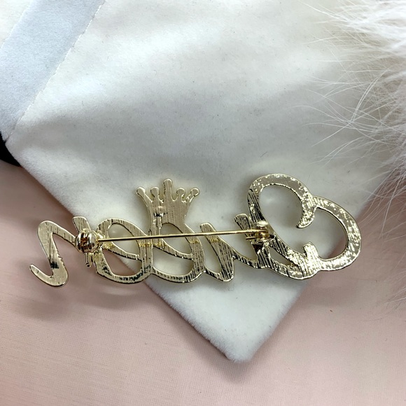 Queen Rhinestone Gold Brooch - Picture 2 of 3